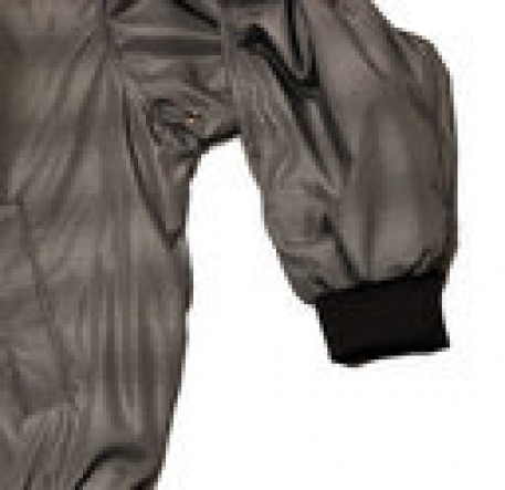 Куртка-ветровка бомбер из плащевки серого цвета в клетку для полных