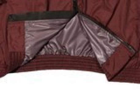 Куртка-ветровка бомбер из плащевки бордового цвета с капюшоном для толстых