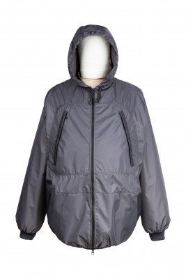 Ветровка-дождевик без подкладки с карманами и капюшоном серого цвета