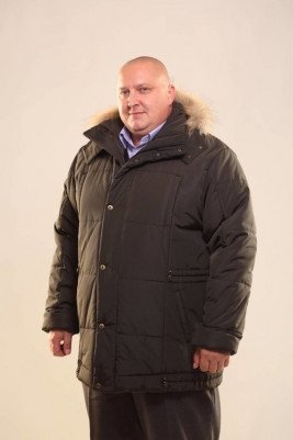 Куртка большого размера аляска с капюшоном и опушкой из енота