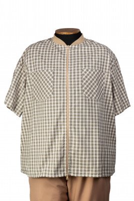Рубашка большого размера на молнии из шотландки бежевого цвета с трикотажным воротом