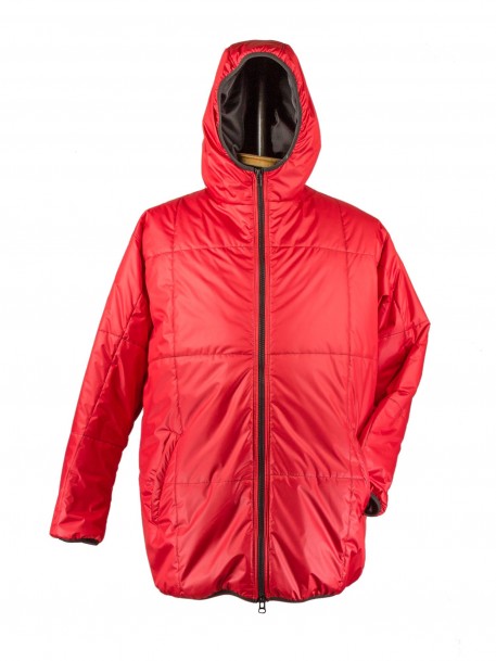 Купить Стеганая куртка большого размера красного цвета на тонком синтепоне с капюшоном за 5900 руб. в интернет-магазине Мой-размер - Магазин Мой-Размер